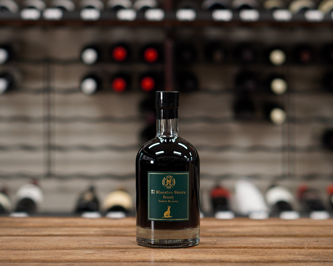 Bodegas El Maestro Sierra Solera Reserva Brandy 700mL